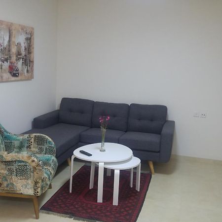 Sabba'S Apartment Kefar Sava Εξωτερικό φωτογραφία